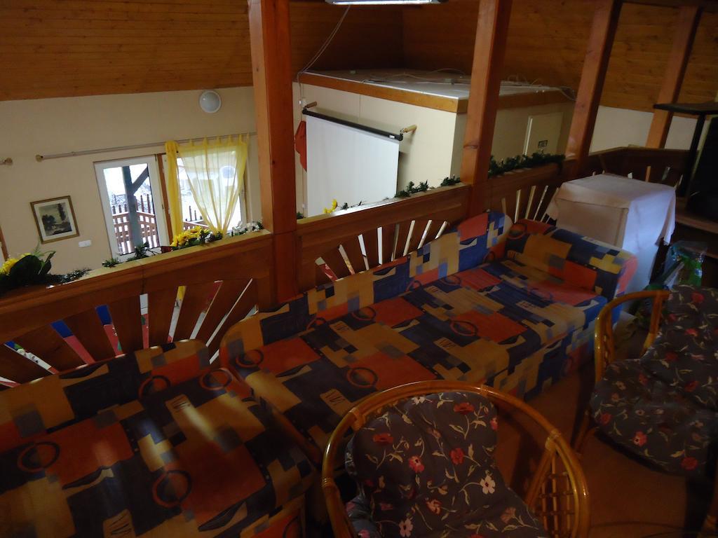 Czermann Panzio Es Etterem Hotel Oroszlany Luaran gambar