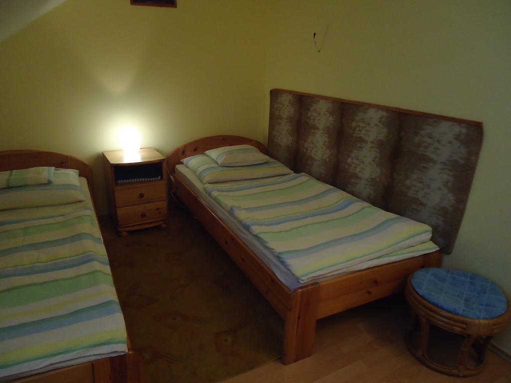 Czermann Panzio Es Etterem Hotel Oroszlany Luaran gambar